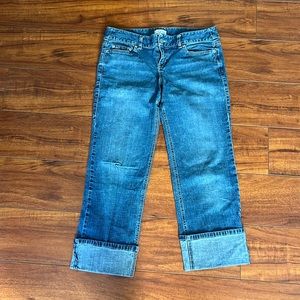 Ann Taylor loft cropped jeans. Low rise. Size 6.
